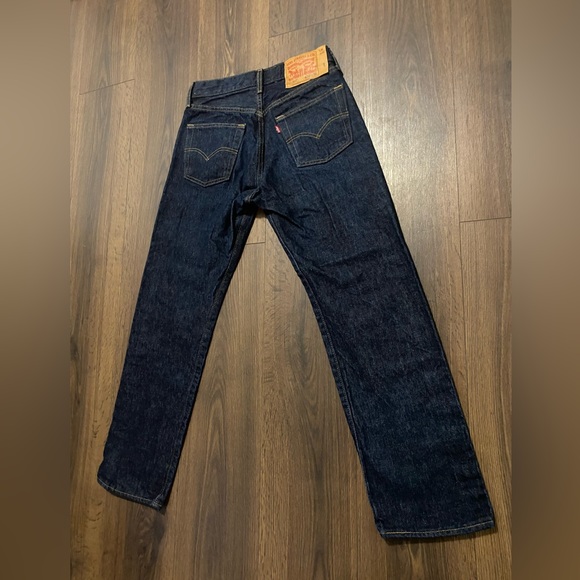 Like New Men’s Levi’s 501 Dark Wash Jeans Shrink to Fit - Picture 9 of 11